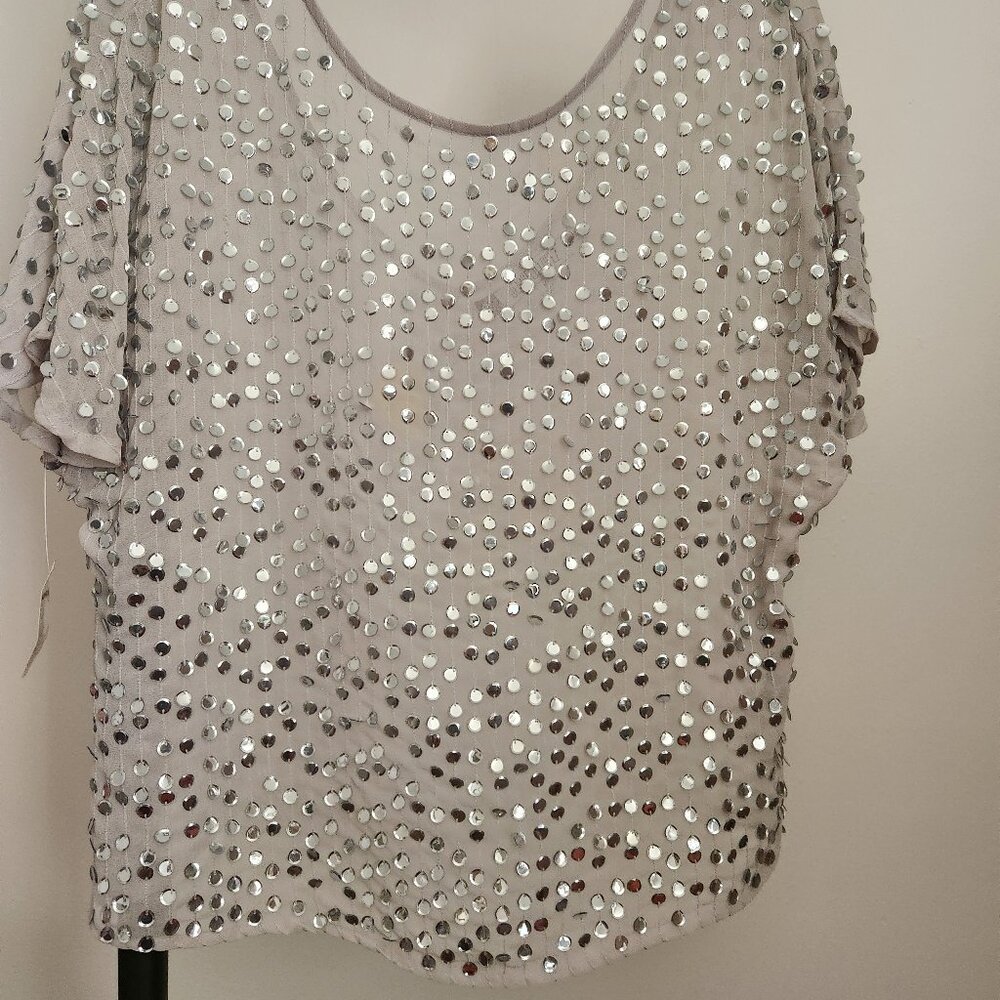 JENNIFER LOPEZ White/silver Sequined Shortsleeve Blouse Sz M